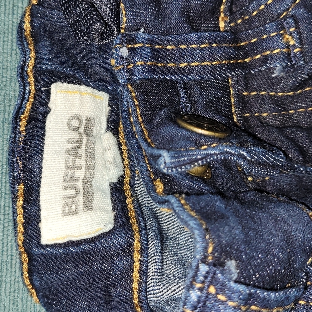 Jeans - Picture 2 of 3